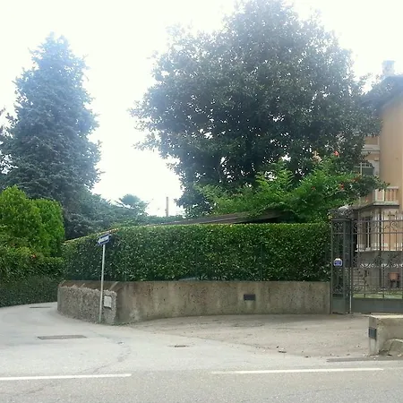 Paola A Country house